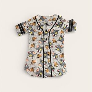 Tom and Jerry and jersey with gray